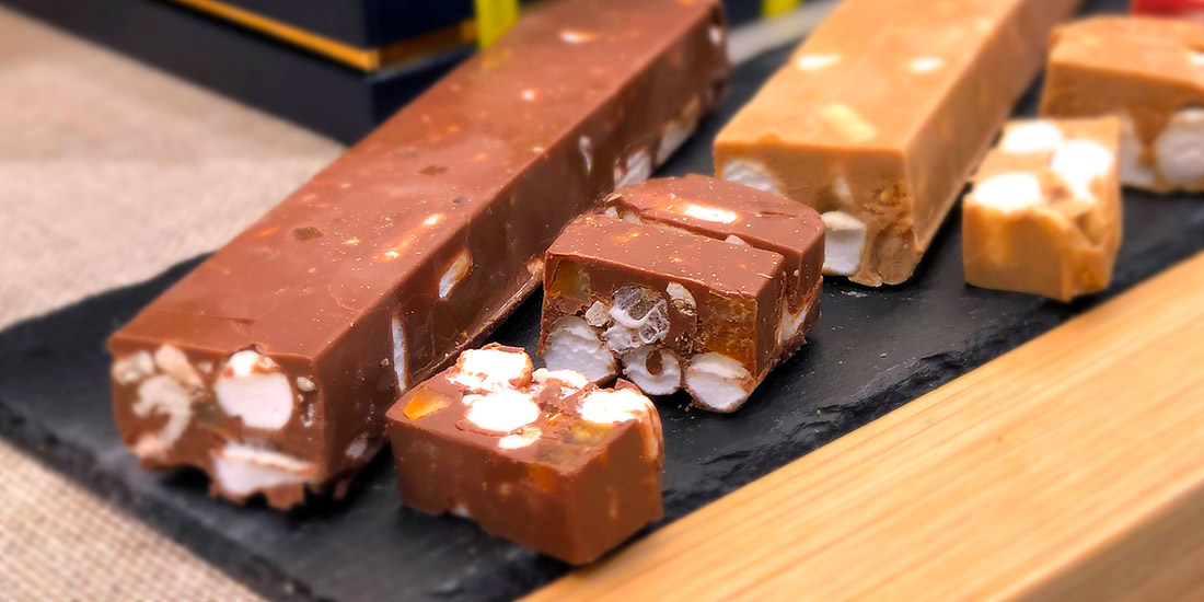 レ トロワ ショコラから新商品「レ・トロワ バトン」が登場！｜muto