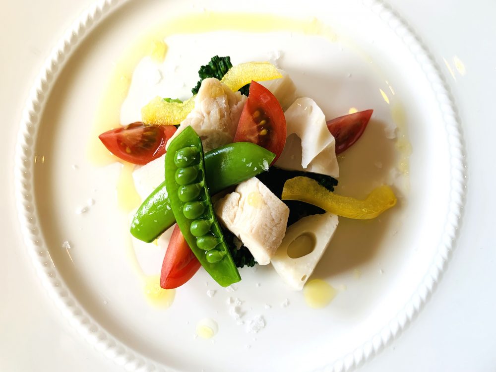 蒸し鶏と彩り野菜のサラダ/バル＆キッチンSoL