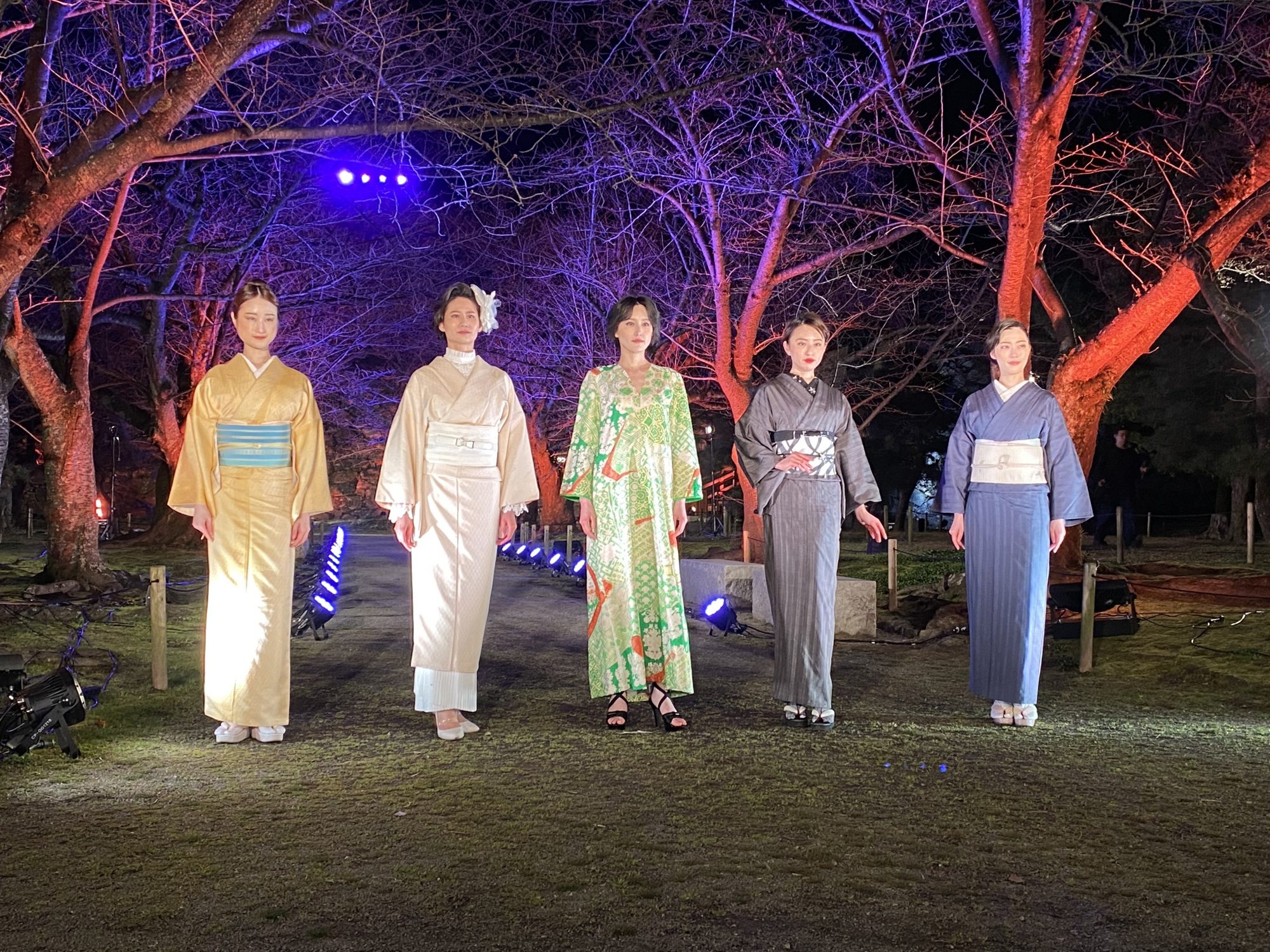 ”美しきかな 春の夜”伝統工芸×アート×ファッション『福岡城ファッションショー』｜muto(ミュート) 大人の好奇心を旅するwebマガジン